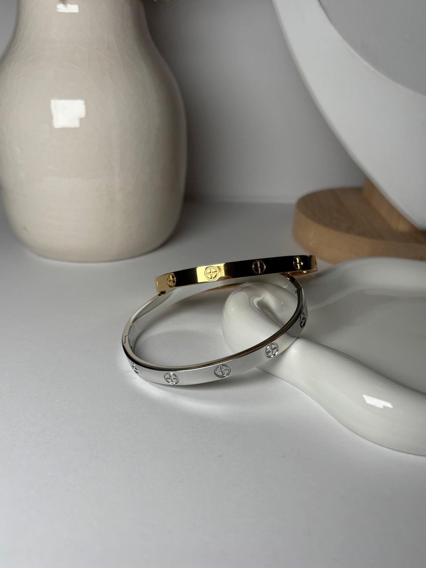 Eterna Bangle